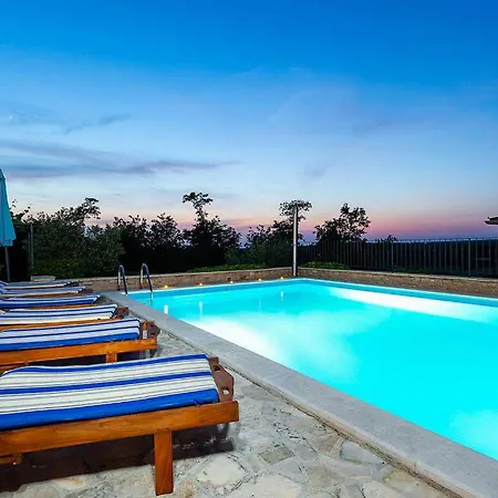 بيت للعطل Villa Salvea *