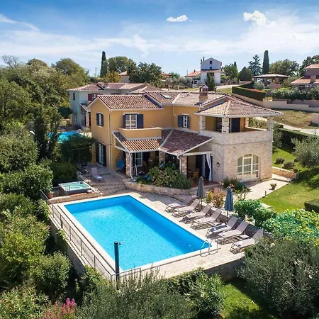 Villa Salvea بيت للعطل بوريتش
