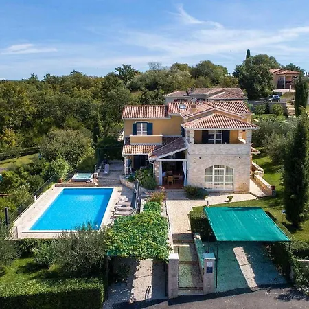 بيت للعطل Villa Salvea