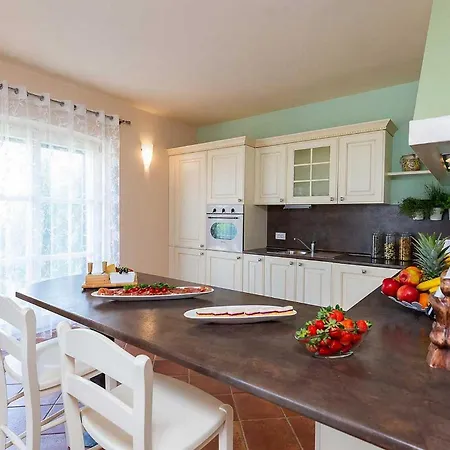 بيت للعطل Villa Salvea بوريتش